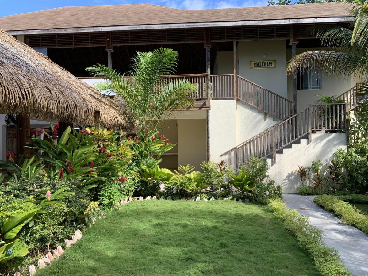 נגריל King Suite At Oceanview Resort In Jamaica - Enjoy 7 Miles Of White Sand Beach! מראה חיצוני תמונה