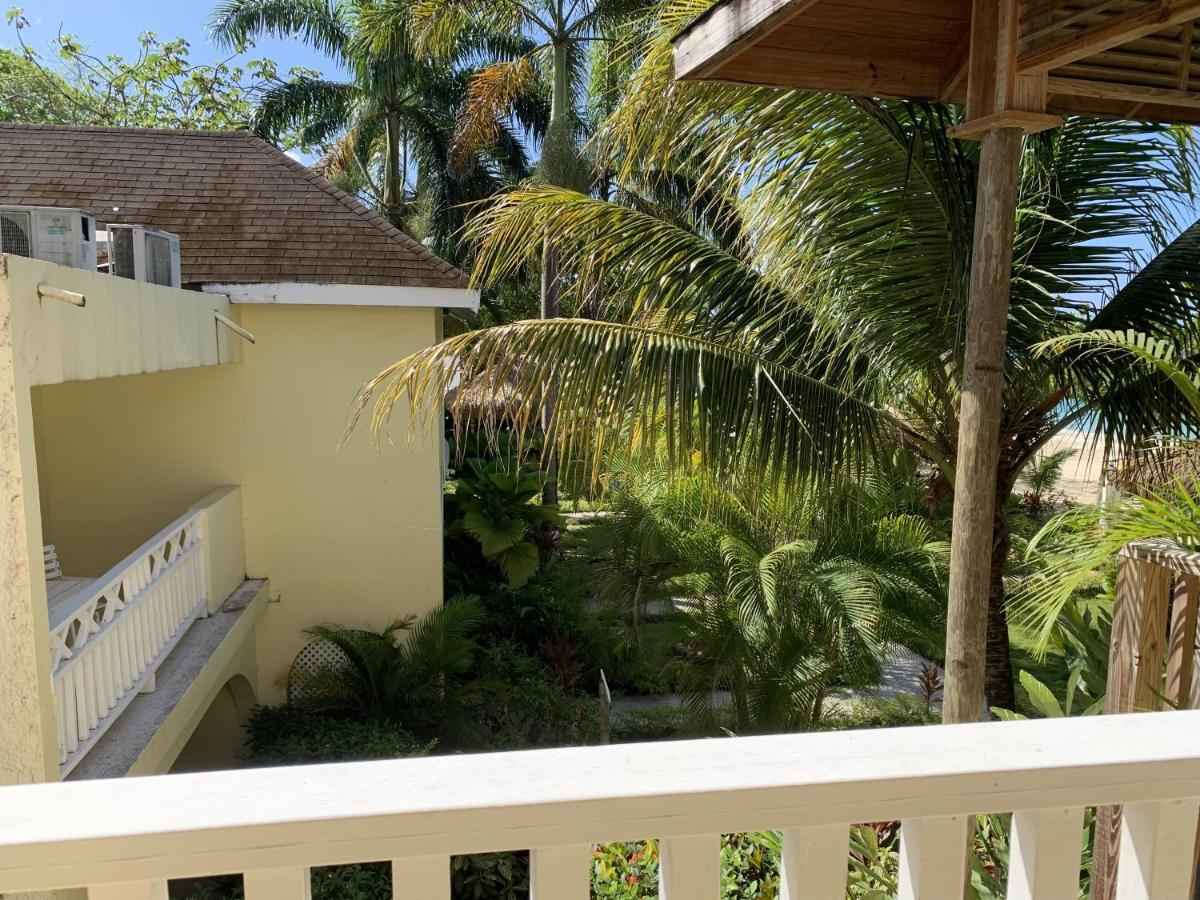 נגריל King Suite At Oceanview Resort In Jamaica - Enjoy 7 Miles Of White Sand Beach! חדר תמונה